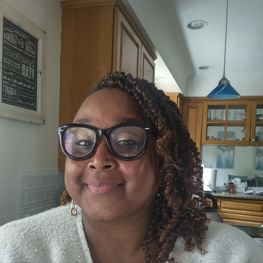 Meet your Posher, Kelila